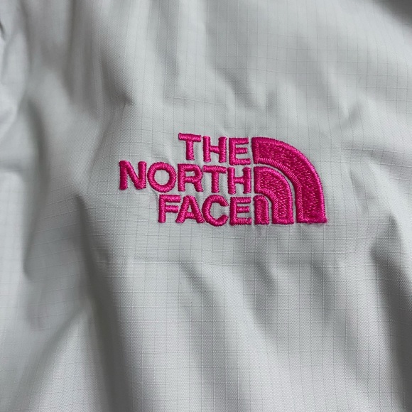 The North Face Grey and Pink Lightweight Jacket - Picture 4 of 6